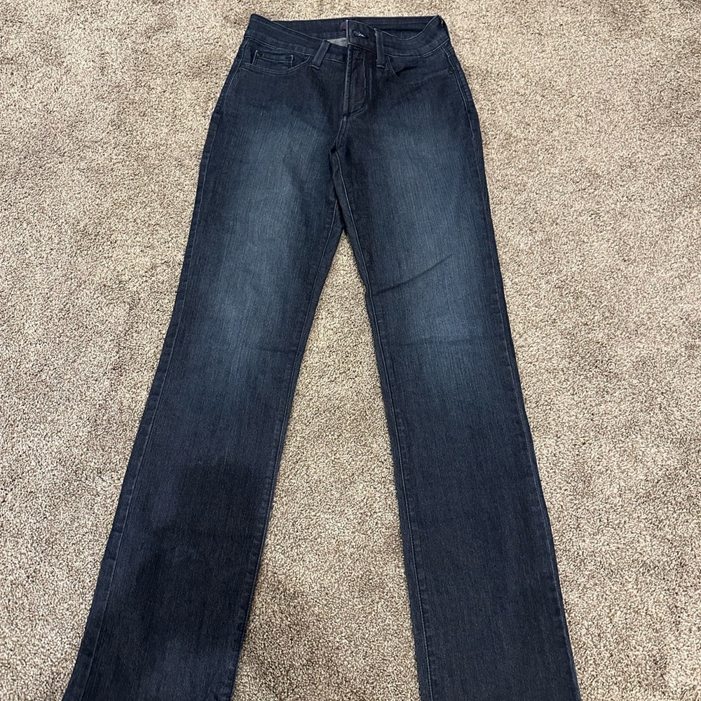 NYD sz 2 Straight leg Women's Jeans